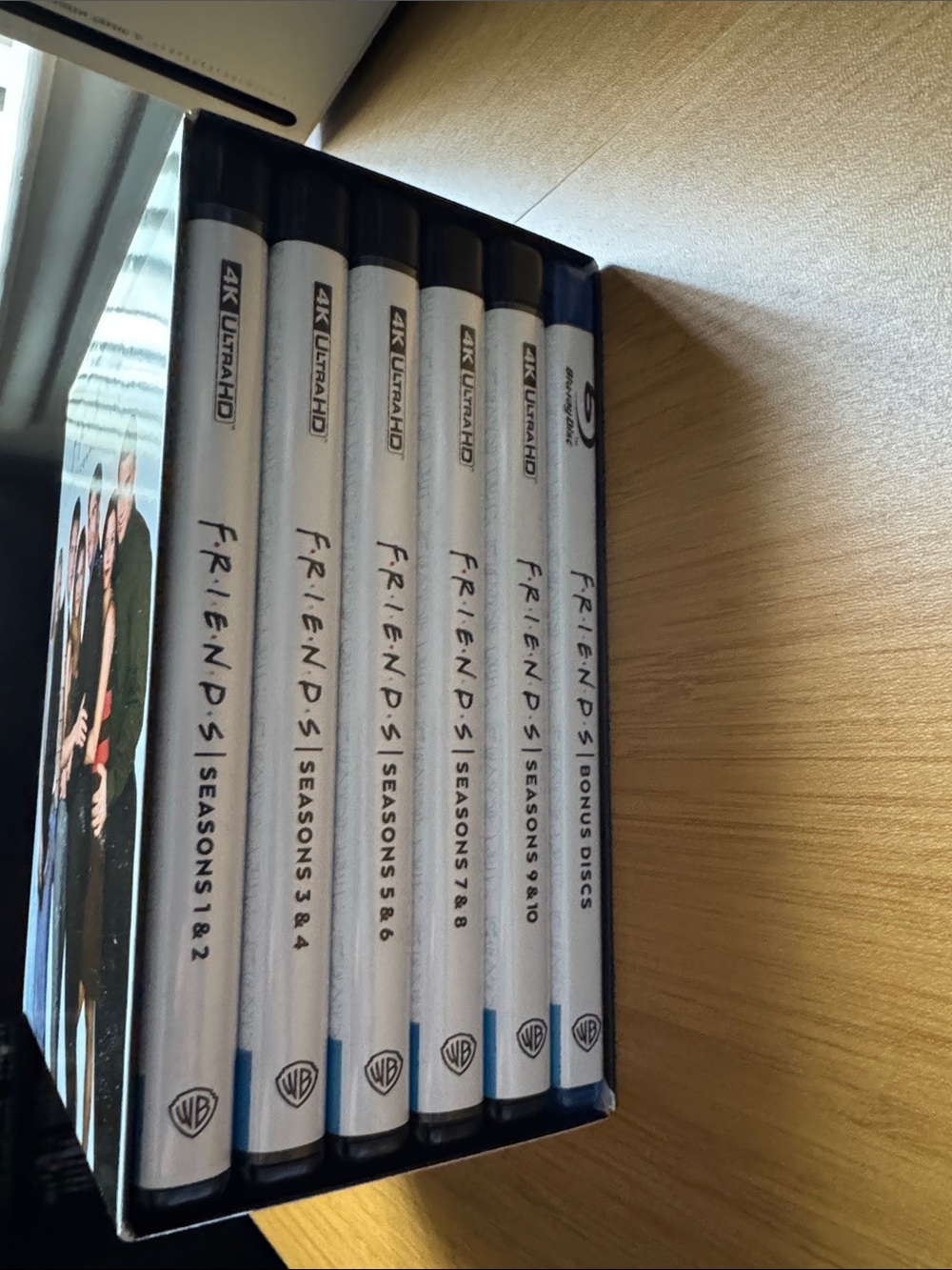 Like New Friends Complete 10 Season collection 4k UHD - Picture 3 of 4